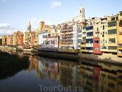 Жирона (Girona - на каталанском, Gerona - на испанском), крупнейший город Северной Каталонии, прославилась как "город тысячи осад" - она стоит на важнейшем ...