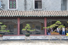Храм Предков построили во времена династии Северная Сун, между 1078 и 1085 годами. Скорее все, вначале храм посвящался предкам местного клана, но когда ...