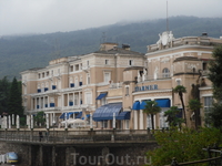 Отель Кварнер.Год постройки отеля 1884,входит в сеть отелей Liburnia Riviera Hoteli