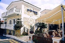 Jo-An Beach Hotel