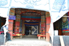 МОНАСТЫРЬ ГАНДЕН МОНАСТЫРЬ ГАНДЕН