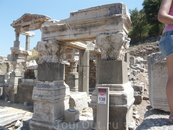 Останки (раскопанные) древнего города Эфес