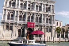 Казино "Венеция". В этом палаццо в 1883 г. умер Рихард Вагнер