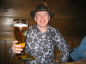 Такую "кружку" немецкого пива выпить может и русский!