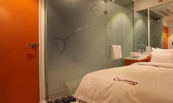 Crossing Hotel Crossing Hotel