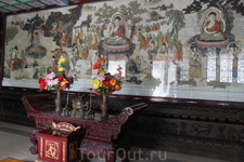 А это в одном из павильонов выставлено панно из нефрита и других камней, рассказывающее всю жизнь Будды в картинках.