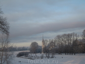 Вид от памятника Батюшкову на р.Вологду и набережную.
