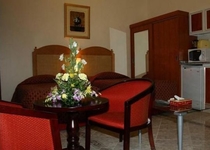 Ramee Guestline Hotel Apartments 1