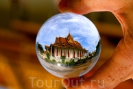 Серебряная пагода, Пномпень - Камбоджа. Хрустальный шар.