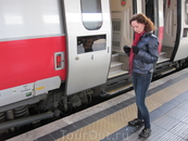Утро 8 января, отправление во Флоренцию с вокзала Термини(в Риме).
Проверяю билеты на EUROSTAR.)