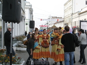 Еще одна смена гостеприимных казанских девчонок