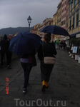 В этот день погода резко изменилась: похолодало, шёл проливной дождь, дул ураганный ветер... И всё же можно считать, что нам повезло: в этот день в Милане ...
