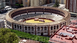 Malaga, вид на Арену Torres с крепости Gibralfaro