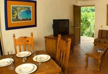 Casa Iguana All Suites