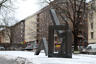 Особенность знаменитого финского дизайна очень хорошо видна в скульптурах, украшающих улицы столицы.