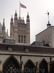 Вид на здание Парламента из окна Вестминстера