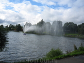 Озеро с фонтаном
