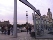 Вид на монумент Колумбу