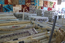 Ковровый рынок около границы Омана и ОАЭ