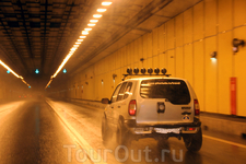 Проезжали  2-х километровый Кронштадтский тоннель под Финским заливом