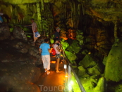 пещера зевса, долина лассити (экскурсия) в самой пещере +17 градусов