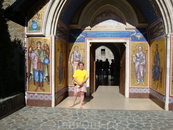 В горах Троодос, монастырь Кикос. Здесь хранится одна из трех икон Богоматери, написанных Св. Лукой.