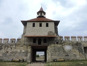 Окончательно крепость упразднили аж в 1897 году. Впрочем в XX веке в крепости дислоцировались воинские части, сначала румынские, затем советские, и наконец ...