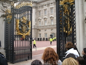 Ворота Букингемского дворца.