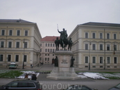 Памятник Людвигу I в Мюнхене