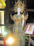 Tiffany Show, в фойе