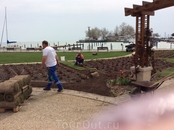 Вот и видна подготовка к сезону - важно навести лоск и глянец до приезда туристов Вот и видна подготовка к сезону - важно навести лоск и глянец до приезда туристов