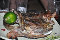 Голова местной рыбы - Лапу Лапу