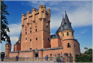 Алькасар в Сеговии — дворец и крепость испанских королей в исторической части города.