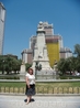 На площади Испании у памятника Сервантесу