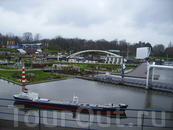 Вся Голландия в миниатюре - это макеты, а выглядит как настоящая панорамная съемка:)