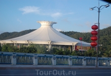 здесь проходят конкурсы "Мисс мира"