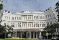 Самая знаменитая гостиница Сингапура - Raffles Hotel, возведен в 1896 тремя предпринимателями, выходцами из турецкой Армении, построено в стиле французского ...