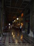 А вот еще одна моя давняя мечта - кафе "Флориан"...мы приближаемся...

«Флориан» – одно из самых старых кафе в Венеции и в Европе. Оно было открыто в ...