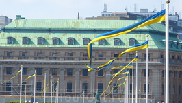 Стокгольм, а флаги украинские... или у Украины шведские...