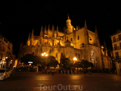 La Catedral nocturna.