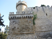 Одна из башен Старого города.