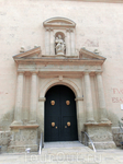Святой Николай является небесным покровителем Аликанте. Его образ - произведение другого знаменитого испанского архитектора Juan de Villanueva (работал над перестройкой Plaza Mayor в Мадриде, Real Jar