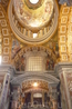 Ватикан. Купол  Собора  Св. Петра сооружен  по проекту   Микеланджело.Диаметр - 42 метра.  Купол  поддерживают  4  пилона, в каждом  статуи  Святых:   ...