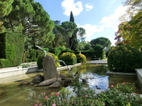 Это, пожалуй, самое красивое место садов Сесилио Родригеса - Фонтан Чайки. Это подарок посольства Норвегии, установленный в 1962 году, произведение Jáime ...