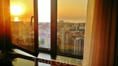 Вот такой мы встречали рассвет с видом на Лиссабон каждое утро из нашего отеля Altis Park 4*, из 18 этажа нашего номера