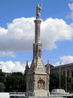 Район Саламанка примыкает к площади Колумба с памятником ему же в центре.