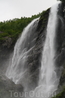 водопад "два брата" (высота 70 метров)