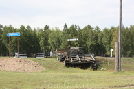 Вот такие там деревянные мостики