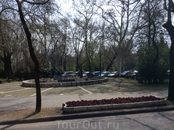 Лужайка в центральном городском парке Варошлигет. Кога-то здесь были охотничьи угодья короля Матьяша I Хуньяди, а при королеве Марии-Терезии был устроен ...