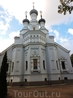 Владимирский собор расположен рядом с Гостиным двором